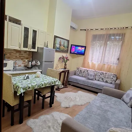 شقة In The Center تيرانا